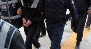 Haliliye'de şüphe üzerine durdurulan şahısların üzerinden silah çıktı! 5 yakalama
