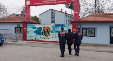 Hapis cezasıyla aranan zehir taciri yakalandı