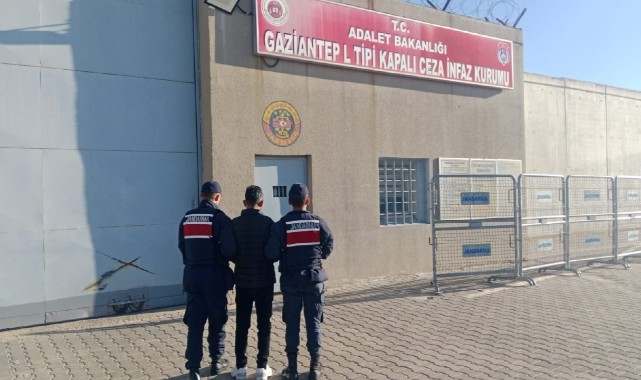 Hırsızlık suçundan aranan şahıs JASAT’tan kaçamadı