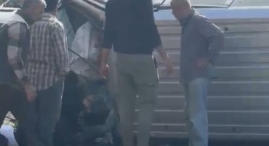 Kamyon ile hafif ticari araç çarpıştı: 2 yaralı