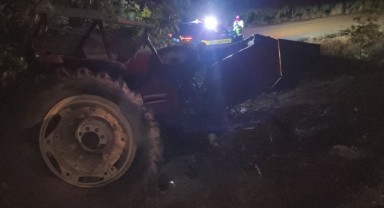 Kamyonla çarpışan traktörün sürücüsü yaralandı