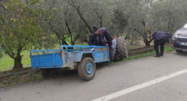 Kontrolden çıkan traktör sulama kanalına çarptı
