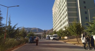 Malatya'da genç kız yurt binası önünde ölü bulundu