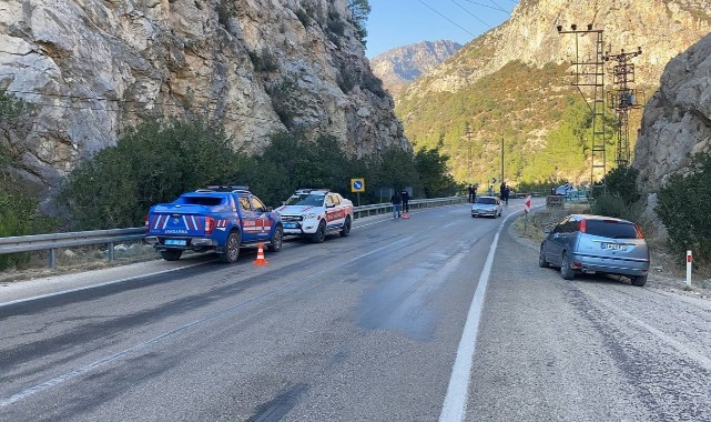 Motosiklet ile otomobil çarpıştı: 1 ölü, 1 yaralı