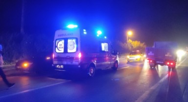 Motosiklet traktör römorkuna çarptı: 1 ağır yaralı