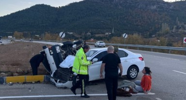 Otomobil ile midibüs kavşakta çarpıştı: 5 yaralı
