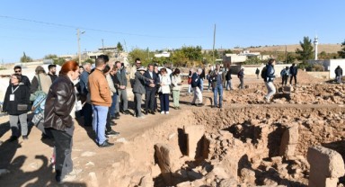 Şanlıurfa'da kazı alanları yabancı akademisyenleri ağırladı