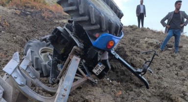 Şanlıurfa'nın komşusu Adıyaman'da traktör devrildi! Yaralı var