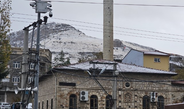 Şanlıurfa'ya komşu il Diyarbakır'da ilk kar düştü