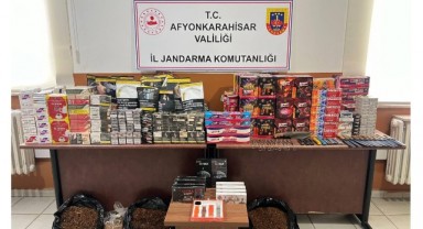 Sis bombası ve kaçak ürünler satan iş yerine baskın