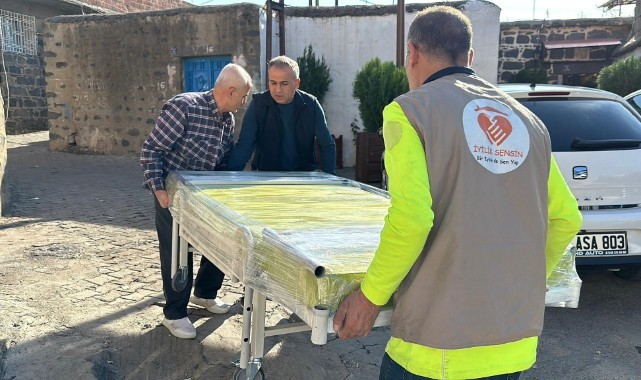 Siverek'te yatağa bağımlı kişinin yüzü güldü