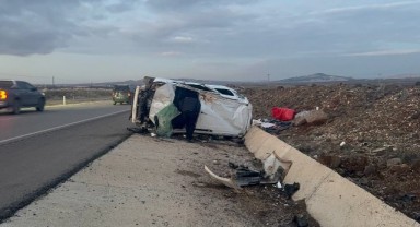 Takla atan otomobilde can pazarı: 5 yaralı