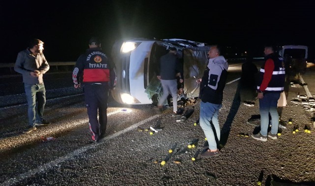 Van'da minibüs takla attı: 3 yaralı