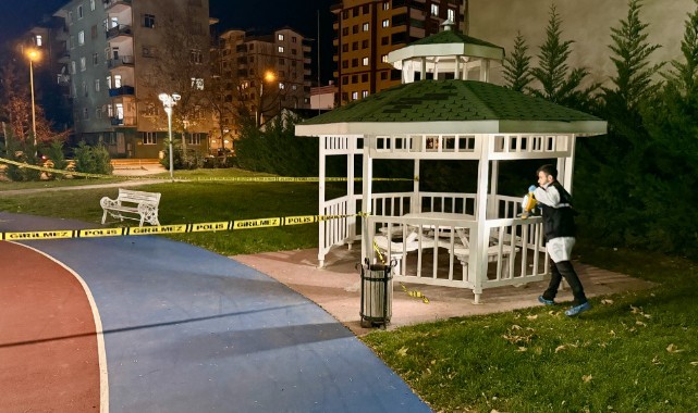 “Yan baktın” kavgası kanlı bitti: Yaralılar var