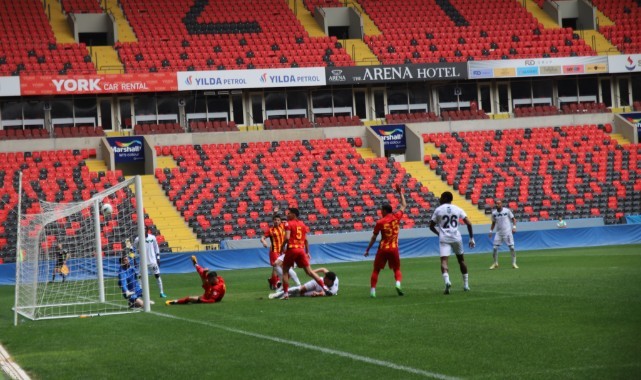 Yeni Malatyaspor 0 - 2 Sakaryaspor