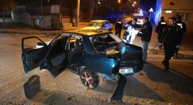 Yunus polislerine otomobil çarptı: 2 polis yaralı