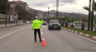 Bakan Yerlikaya duyurdu! 454 bin 24 araç ve sürücüye ceza