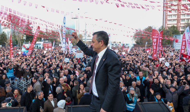 CHP lideri Özel: "Yetkinin gerçek sahibine gitmenin, millete gitmenin zamanıdır"