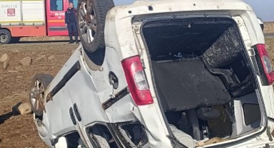 Diyarbakır'da otomobil takla attı: 4 yaralı