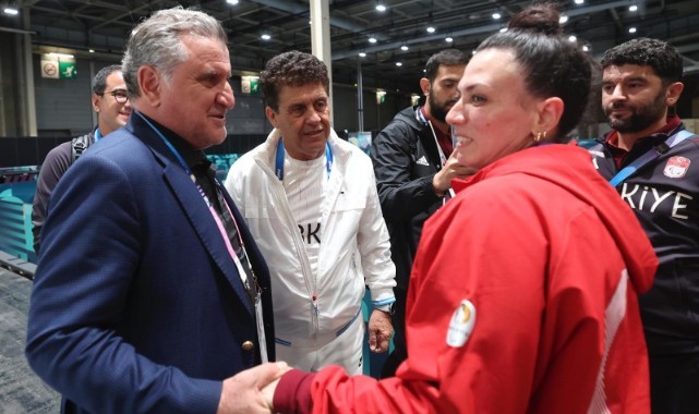 Gençlik ve Spor Bakanı Osman Aşkın Bak, spordaki başarılara dikkat çekti