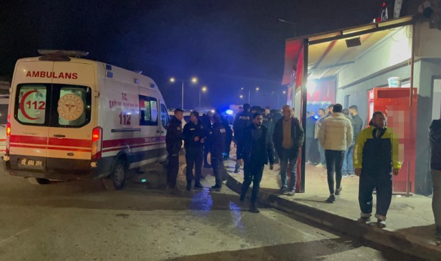 Kadınlar arasında bıçaklı kavga: 3 yaralı