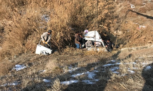 Konya'da otomobil atık su kanalına uçtu: Yaralılar var