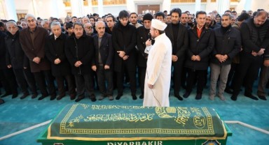 Mahsun Kırmızıgül’ün annesi son yolculuğuna uğurlandı