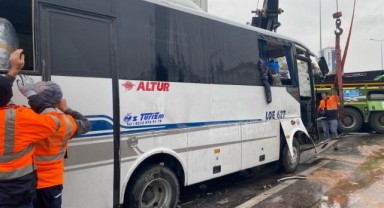 Maltepe’de karayolunda minibüs devrildi: 1 ölü, 7 yaralı