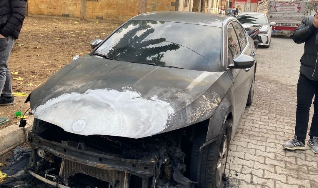 Şanlıurfa'da park halindeki araç kundaklandı