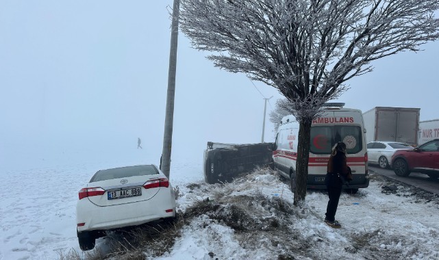 Sis ve buzlanma kazayı beraberinde getirdi! 25 araç birbirine girdi