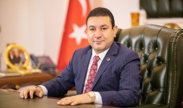 Başkan Özyavuz çalışan gazetecileri unutmadı