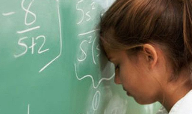 Disleksi nedir? Disleksi belirtileri nedir? Tedavisi var mı?
