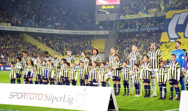 Fenerbahçe'nin kamp kadrosu açıklandı