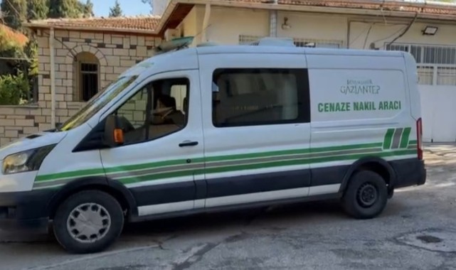 Gaziantep'te motosiklet ağaca çarptı: 2 kişi hayatını kaybetti