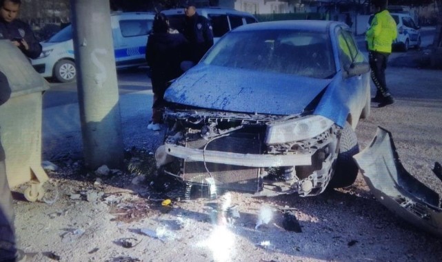 Komşu ilde otomobil ile çapa motoru çarpıştı