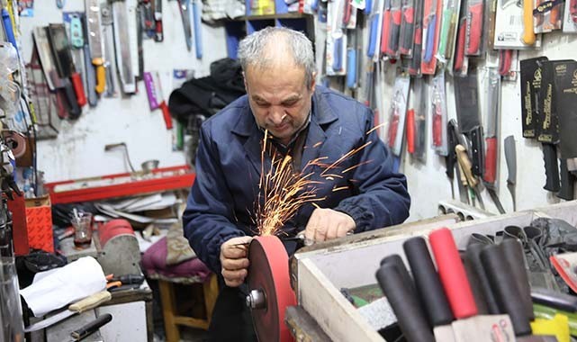 Şanlıurfa’da bıçak bileme ondan sorulur! Üç kuşaktır...