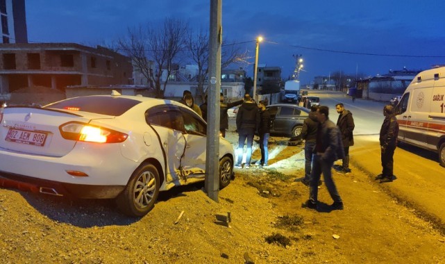 Şanlıurfa'nın komşu ili Adıyaman'da iki otomobil çarpıştı!