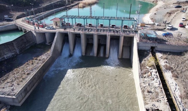 Şanlıurfa'ya komşu Adıyaman'da barajın suyu boşaltıldı