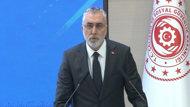 Çalışma Bakanı Işıkhan: "Herkese Birinci Sınıf Sağlık Hizmeti Sunan Tek Ülkeyiz"