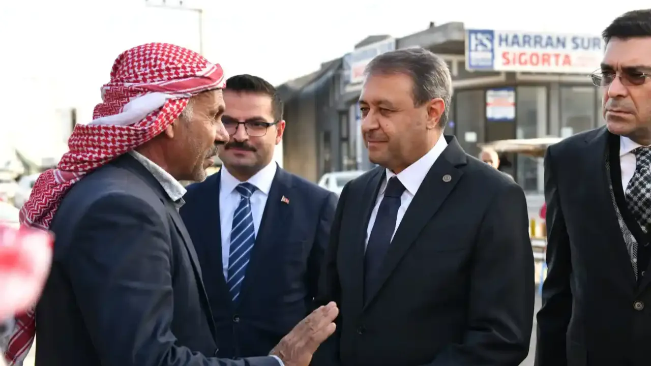 Vali Şıldak Harran’da esnafı ziyaret edip iftar yaptı