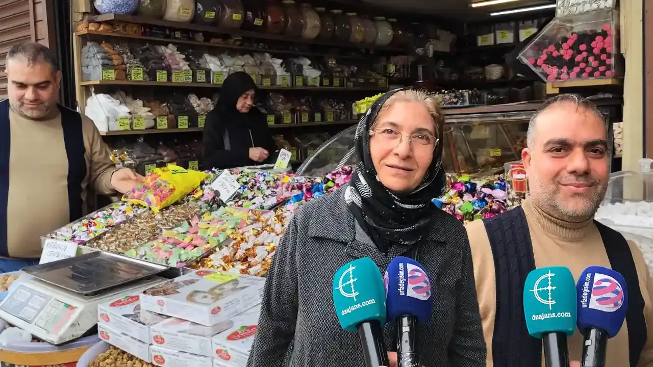 Şanlıurfa'da şeker ve lokum tezgahlarda