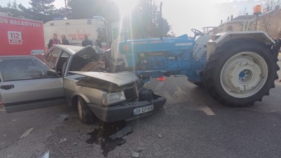 Nevşehir’de traktör ile otomobil çarpıştı: 1 ölü, 3 yaralı