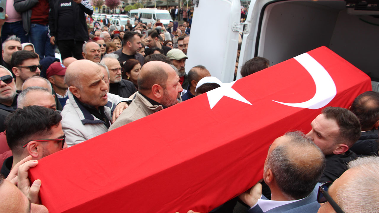 Volkan Konak'ın cenazesi Trabzon'a alkışlar eşliğinde getirildi