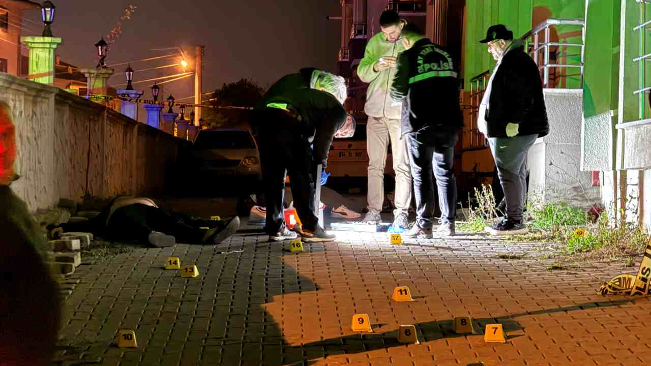Sakarya’da gece saatlerinde silahlı kavga! 5 ölü, 5 yaralı