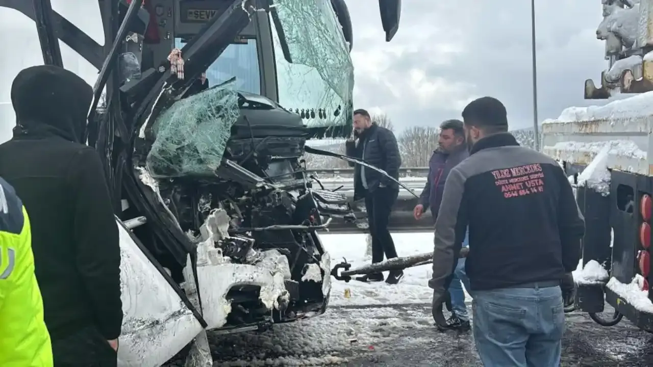Bolu Dağında zincirleme kaza: 10 yaralı