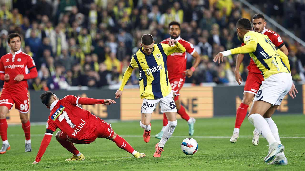 Sivasspor-Fenerbahçe maçı ne zaman, saat kaçta ve hangi kanalda?