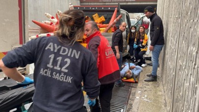 Aydın'da kamyonet, işçilerin aracına çarptı: 6 yaralı