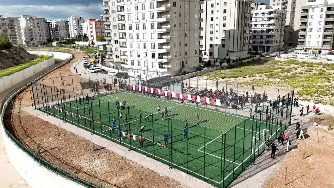 Karaköprü Batıkent için spor tesisi yapıldı
