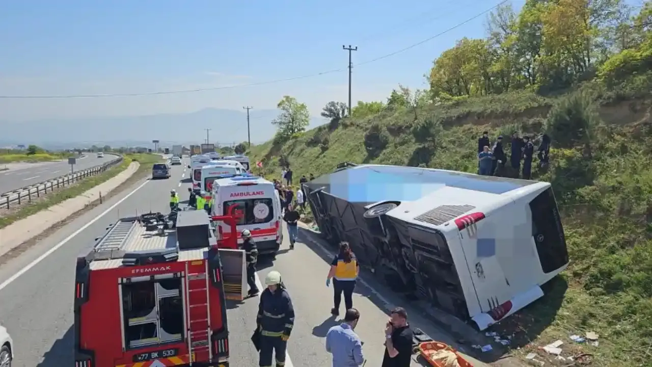 Yalova'da yolcu otobüsü devrildi: 1 ölü, 2 yaralı