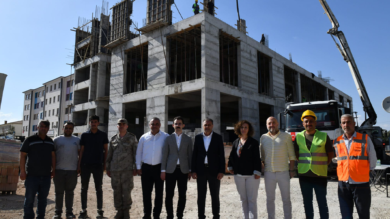 Vali Hasan Şıldak Akçakale’de çalışmaları yerinde inceledi